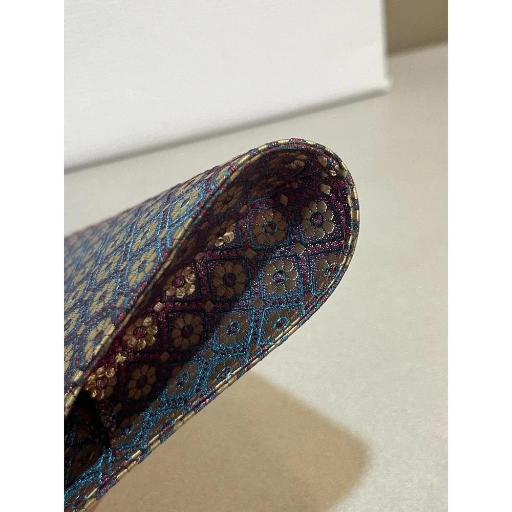 Cool Vintage 70s 80s Gold Purple Medallion RHAINSTONE  Banarasi Brocade‎ Clutch